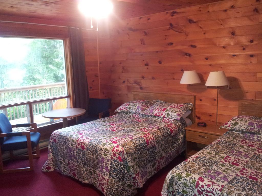 Red Lodge Resort Little Current Quarto foto
