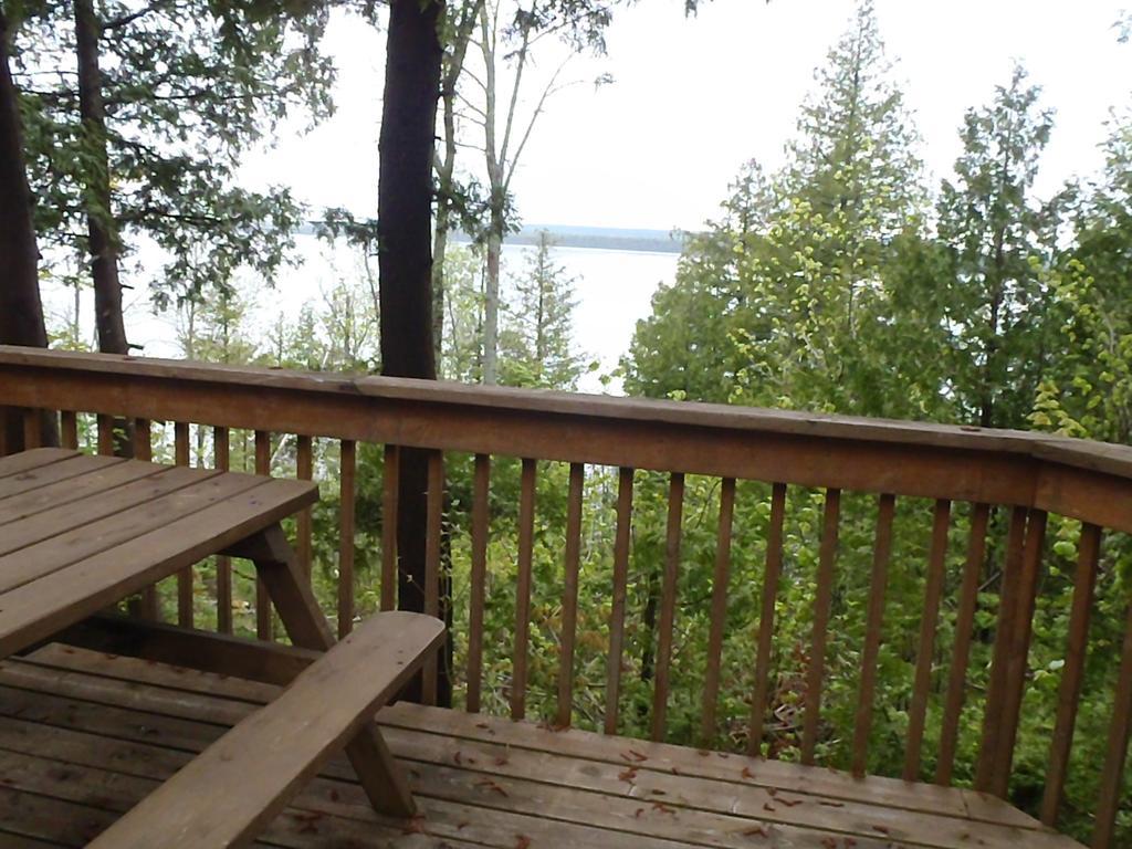 Red Lodge Resort Little Current Quarto foto