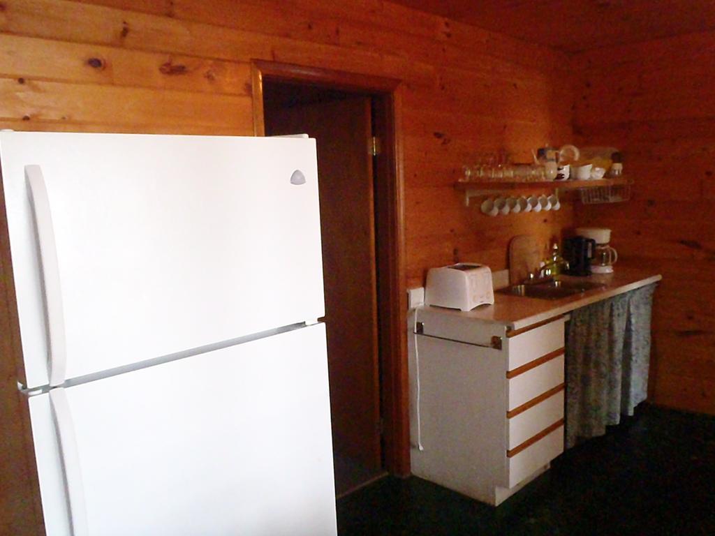Red Lodge Resort Little Current Quarto foto