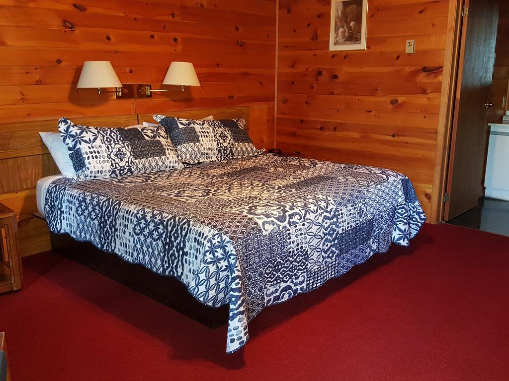 Red Lodge Resort Little Current Quarto foto
